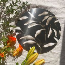 Load image into Gallery viewer, Amongst Round Placemat, Gold Black