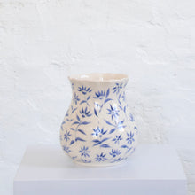 Load image into Gallery viewer, &#39;Sunburst&#39; Floral Short Scallop Vase Blue
