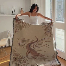Load and play video in Gallery viewer, Croc Monsieur - Recycled Cotton Woven Throw
