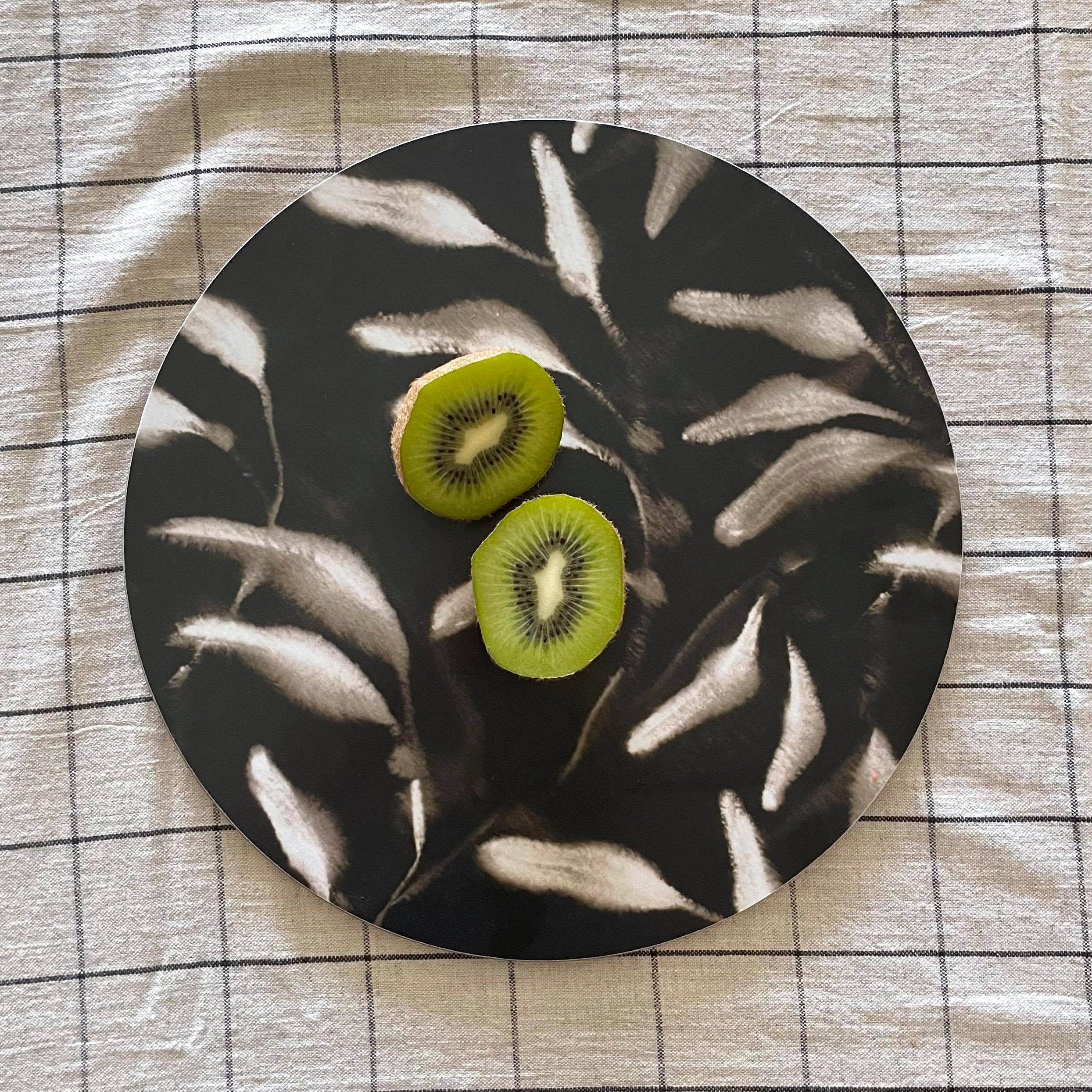 Amongst Round Placemat, Gold Black