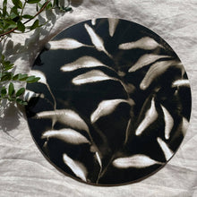 Load image into Gallery viewer, Amongst Round Placemat, Gold Black
